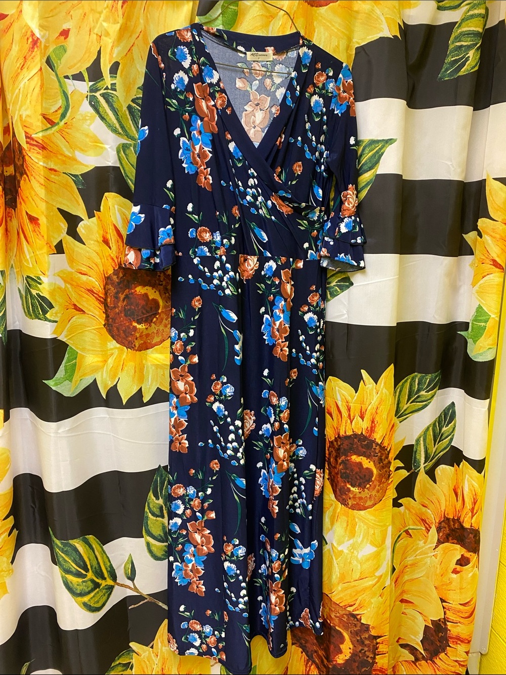 Women’s Navy Floral Maxi Dress - Blue & Brown Floral